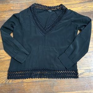 Monrow black silk top long sleeve v neck kangaroo pocket Women’s size XS